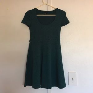 Green scoop neck dress